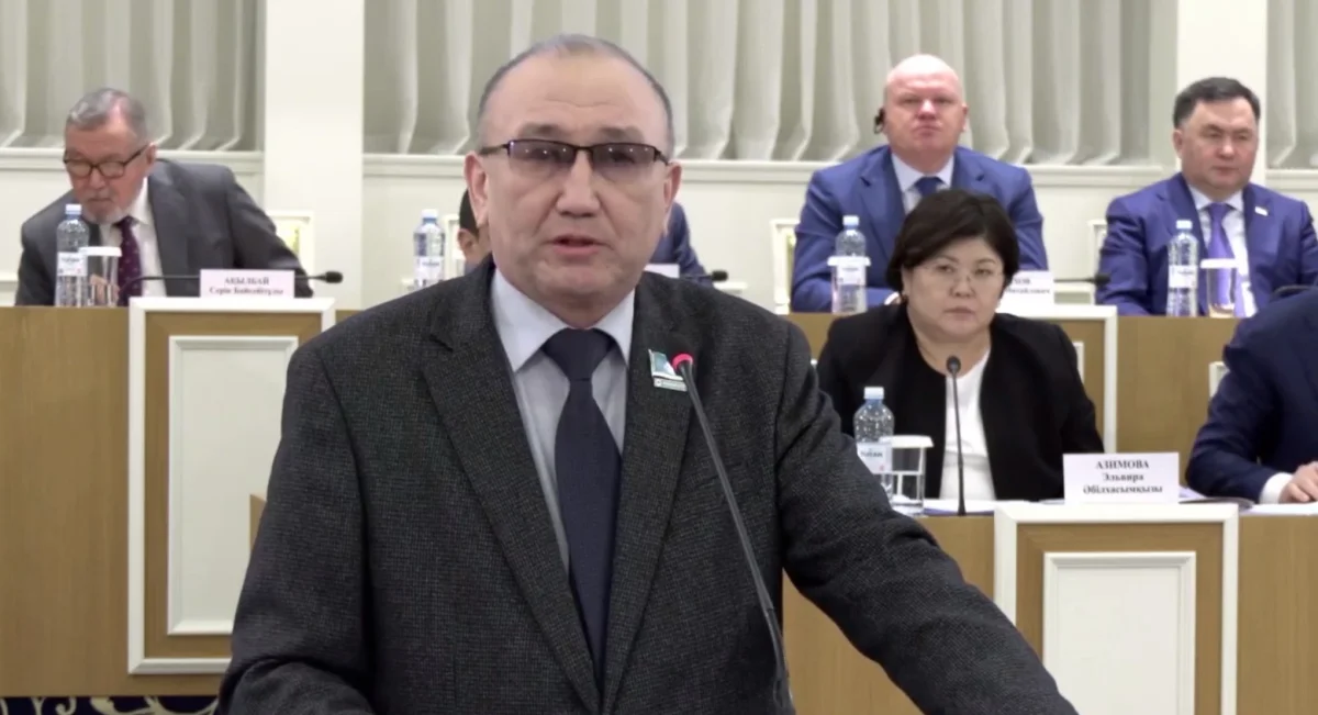 Защиту персональных данных предложили закрепить в Конституции РК