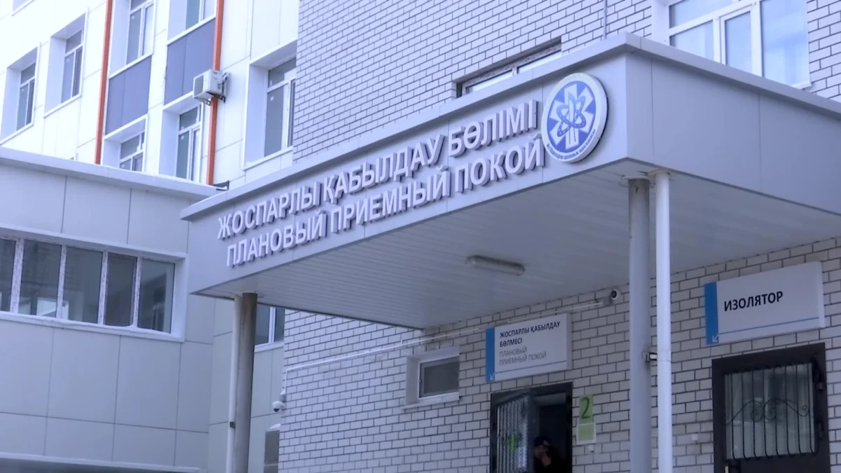 Сотрудник нефтебазы выжил после мощного взрыва горючего