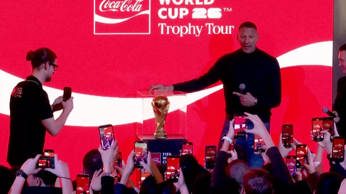 Легендарный кубок Чемпионата мира побывал в Алматы