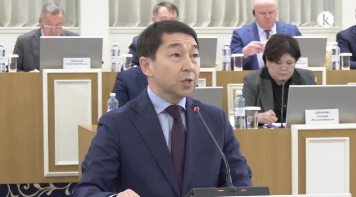 77 бапқа түзету енгізілді, бұл Ата Заң мәтінінің 84%-ы – Конституциялық комиссия