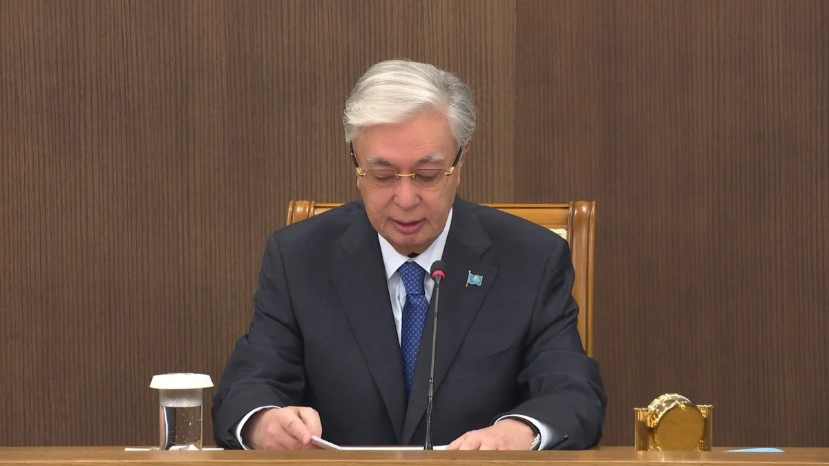 "Ашкөз, көрсеқызар, жемқорлыққа бейім адам ешқашан патриот бола алмайды", - Президент