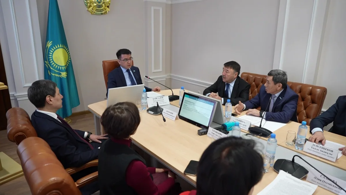 Уральскому чиновнику объявлен строгий выговор за драку в акимате в Западно-Казахстанской области