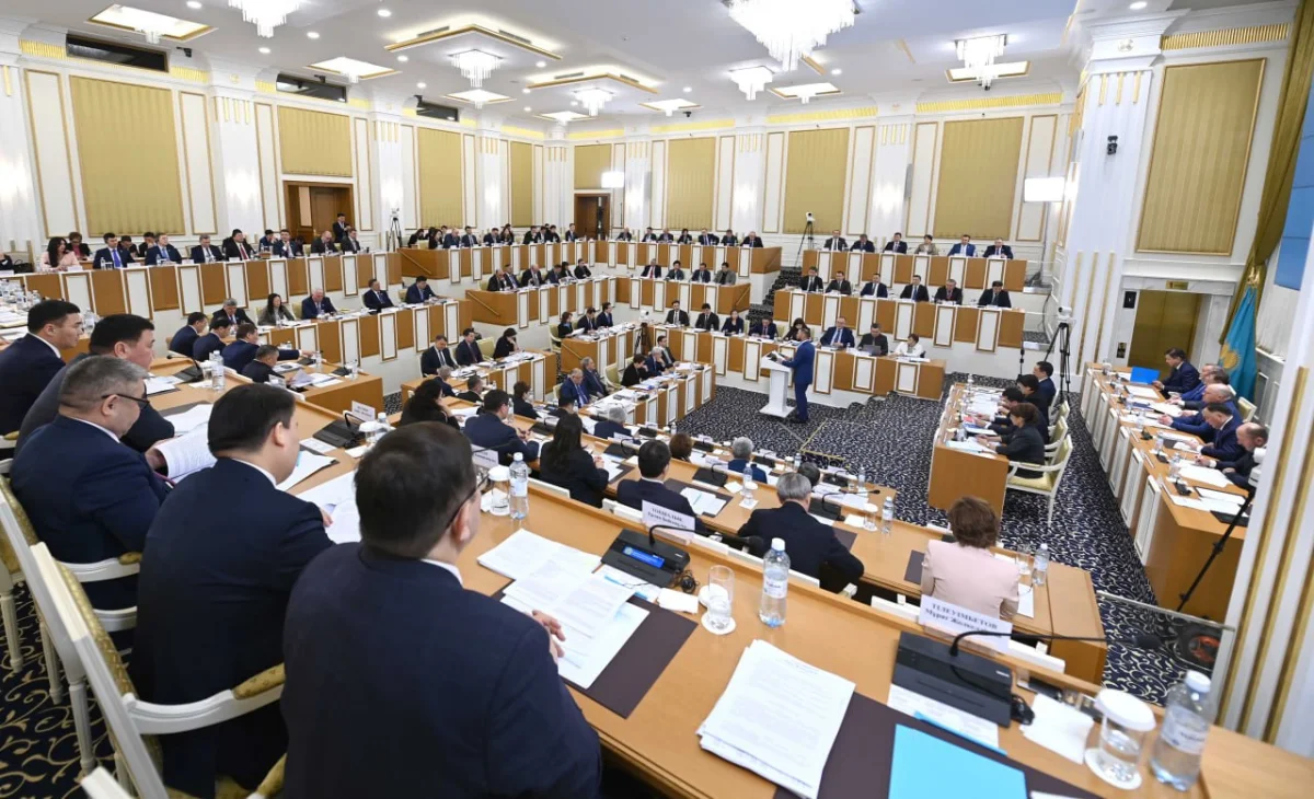 Конституционная комиссия подготовила первый проект новой Конституции Казахстана