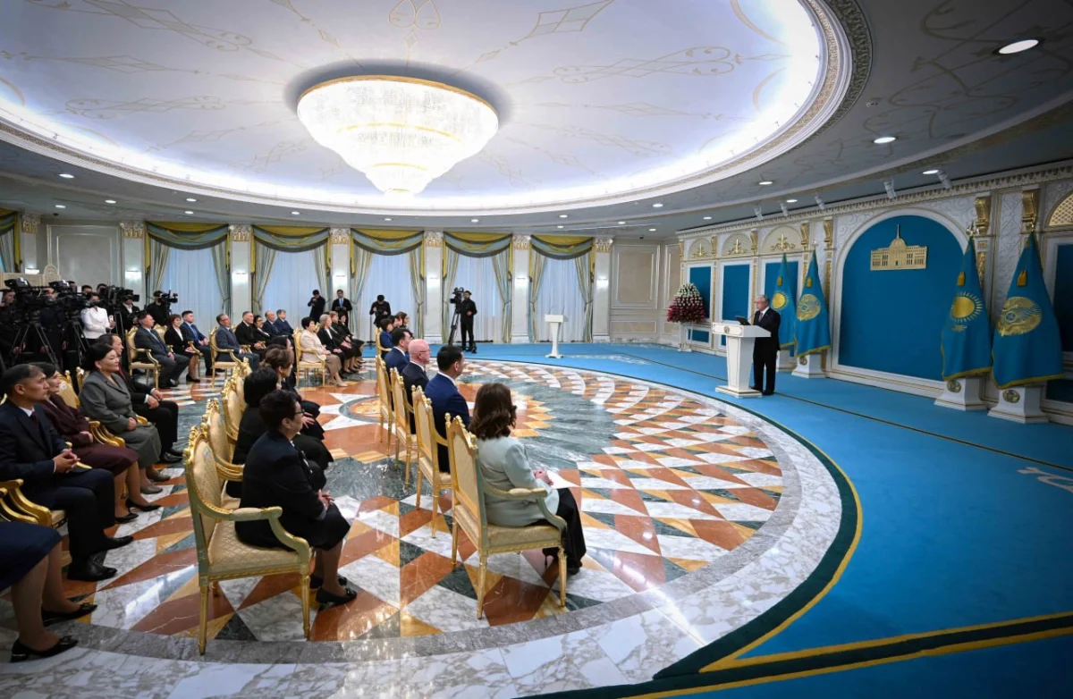 Президент: В школы приходит новое поколение образованных, энергичных и прогрессивных учителей