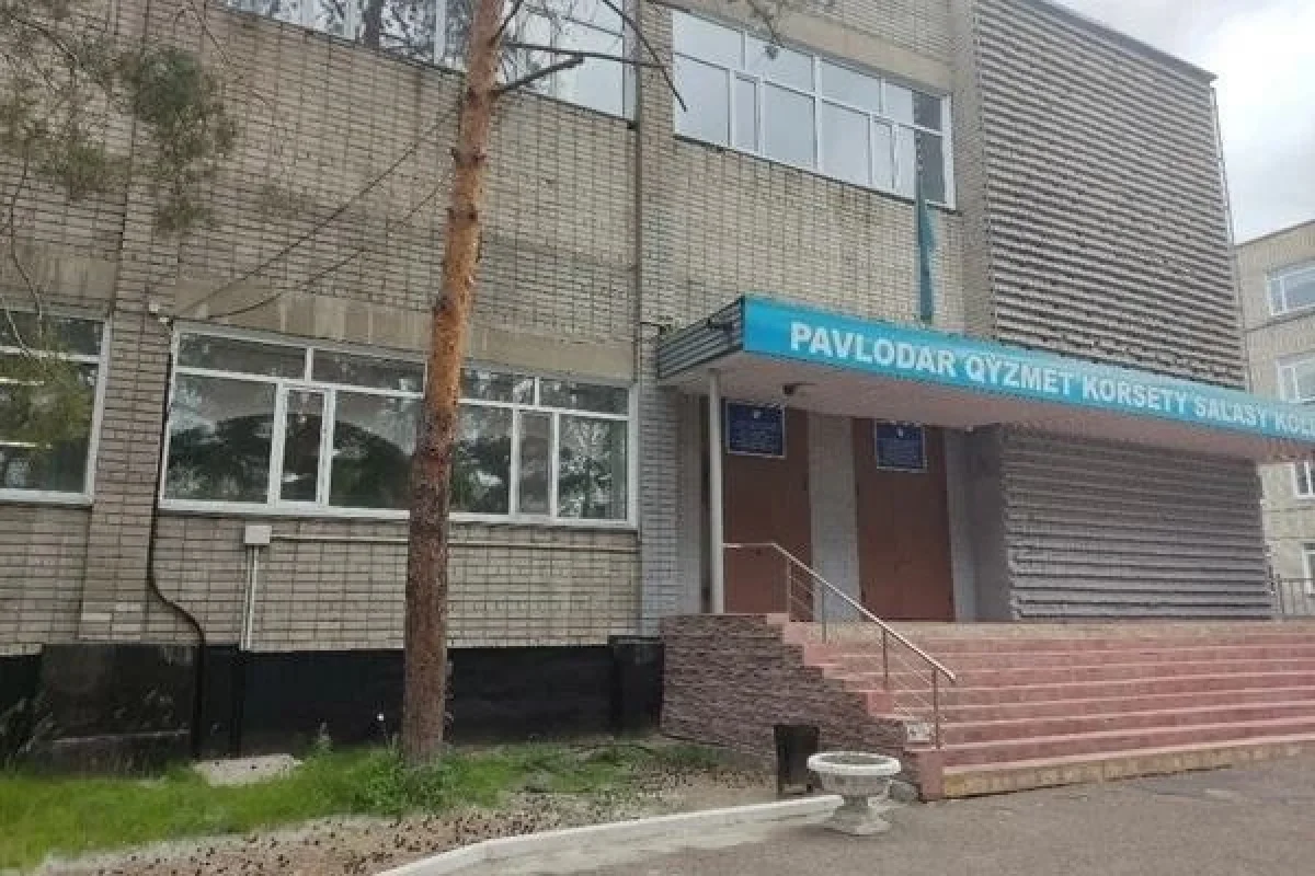 Павлодарда колледж студенті үшінші қабаттан секіріп кетті
