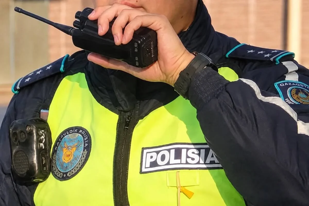 Балалар алаңында ішімдік ішкен