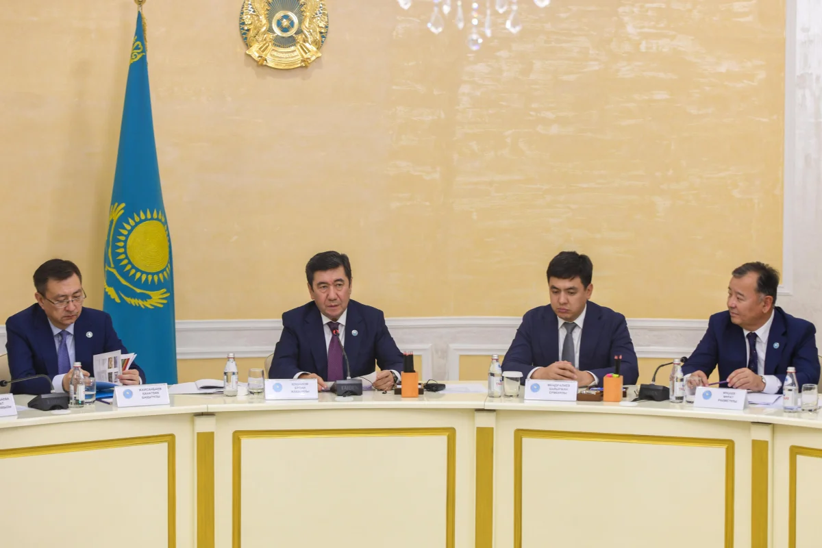 Халық Кеңесі елдегі өзекті мәселелерді ашық талқылауға, азаматтардың ұсыныстарын қарауға және нақты шешімдер әзірлеуге арналған алаңға айналуы тиіс, - Е.Қошанов