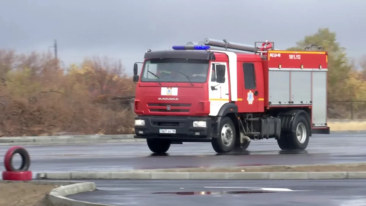 В Павлодаре прошли соревнования среди водителей пожарных машин