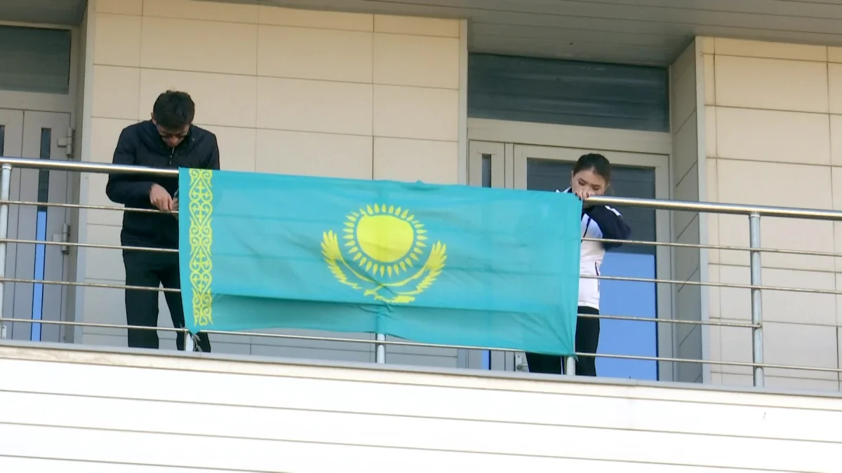 Ко Дню республики акция  «Менің елім – менің туым» прошла в Кызылорде