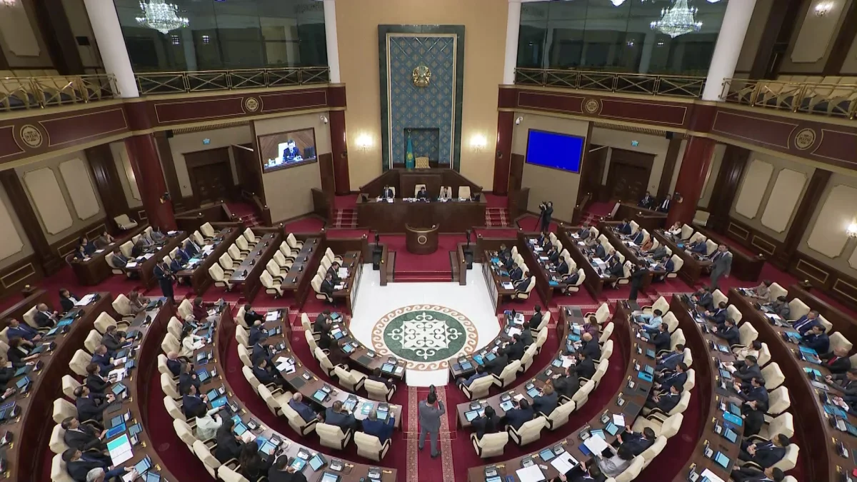 Депутаты Курултая отправятся в регионы для разъяснения нового послания Президента