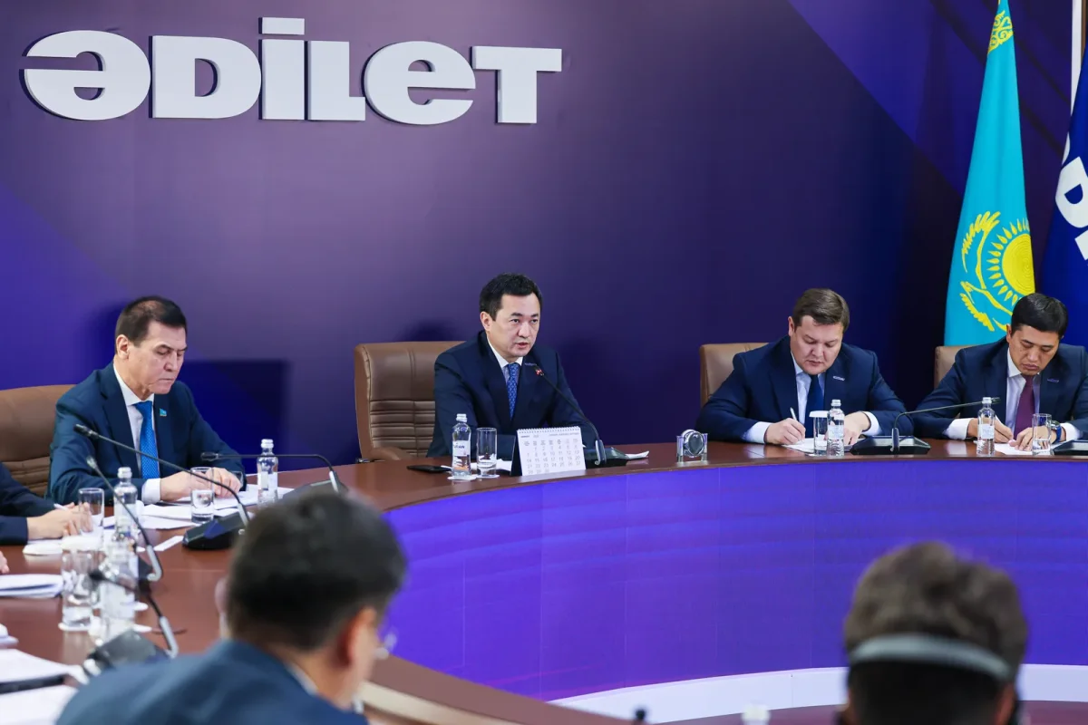 Инфрақұрылымның цифрлық моделі, жаңа Азаматтық кодекс және жастарды жұмыспен қамту: «Әділет» партиясы Президент Жолдауын жүзеге асыруға кірісті