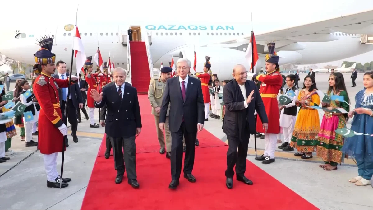 Касым-Жомарт Токаев прибыл с государственным визитом в Пакистан