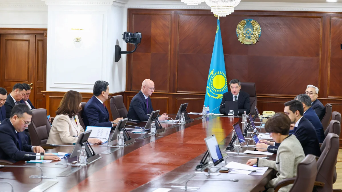 Экологическая культура как один из базовых принципов Конституции: в Правительстве рассмотрен ход реализации президентской инициативы «Таза Қазақстан»