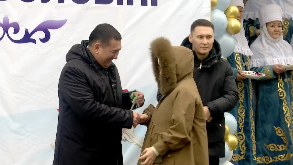 60 семей получили собственные квартиры в рамках предвыборной программы партии «AMANAT» в Илийском районе Алматинской области