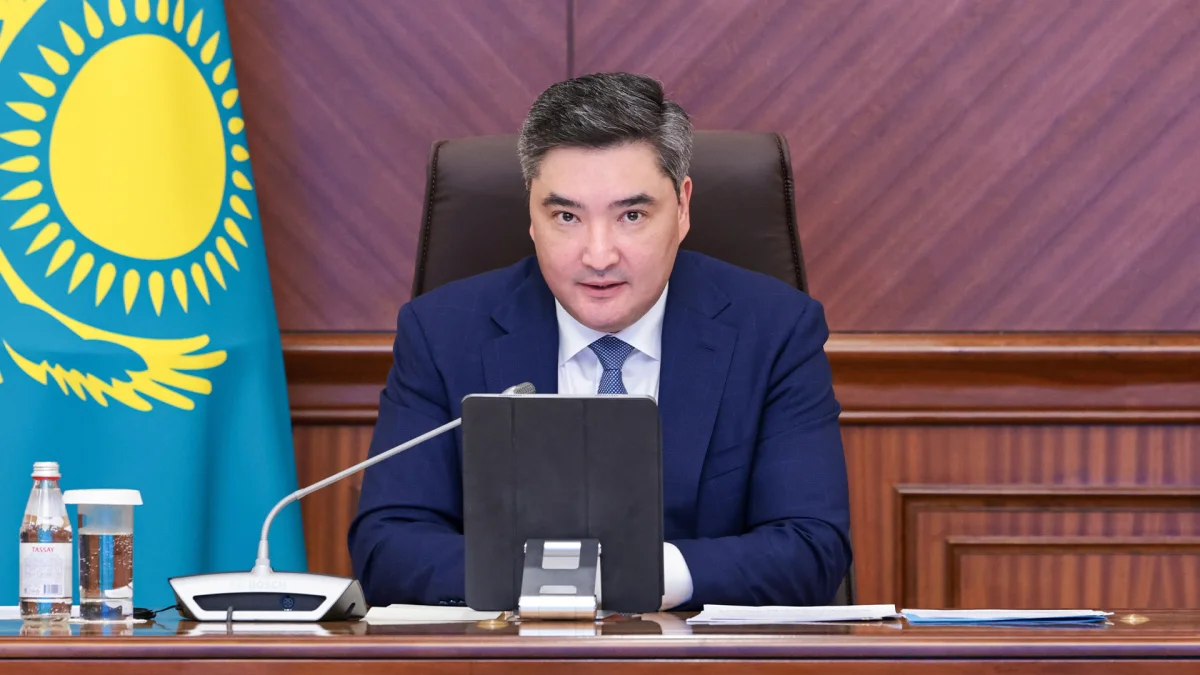 Казахстан модернизирует транспортную инфраструктуру и развивает промышленность и АПК