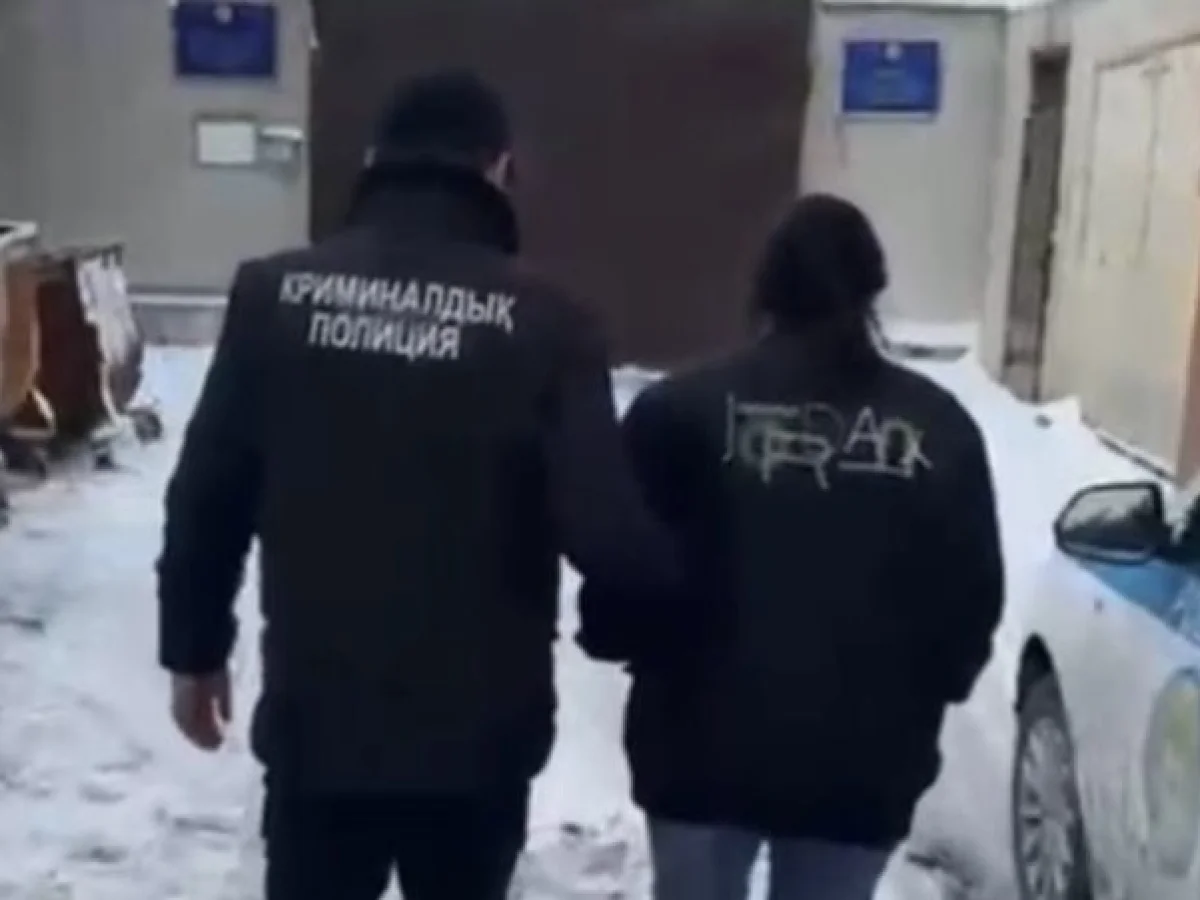 В краже книг, золота и денег подозревают жительницу Шымкента