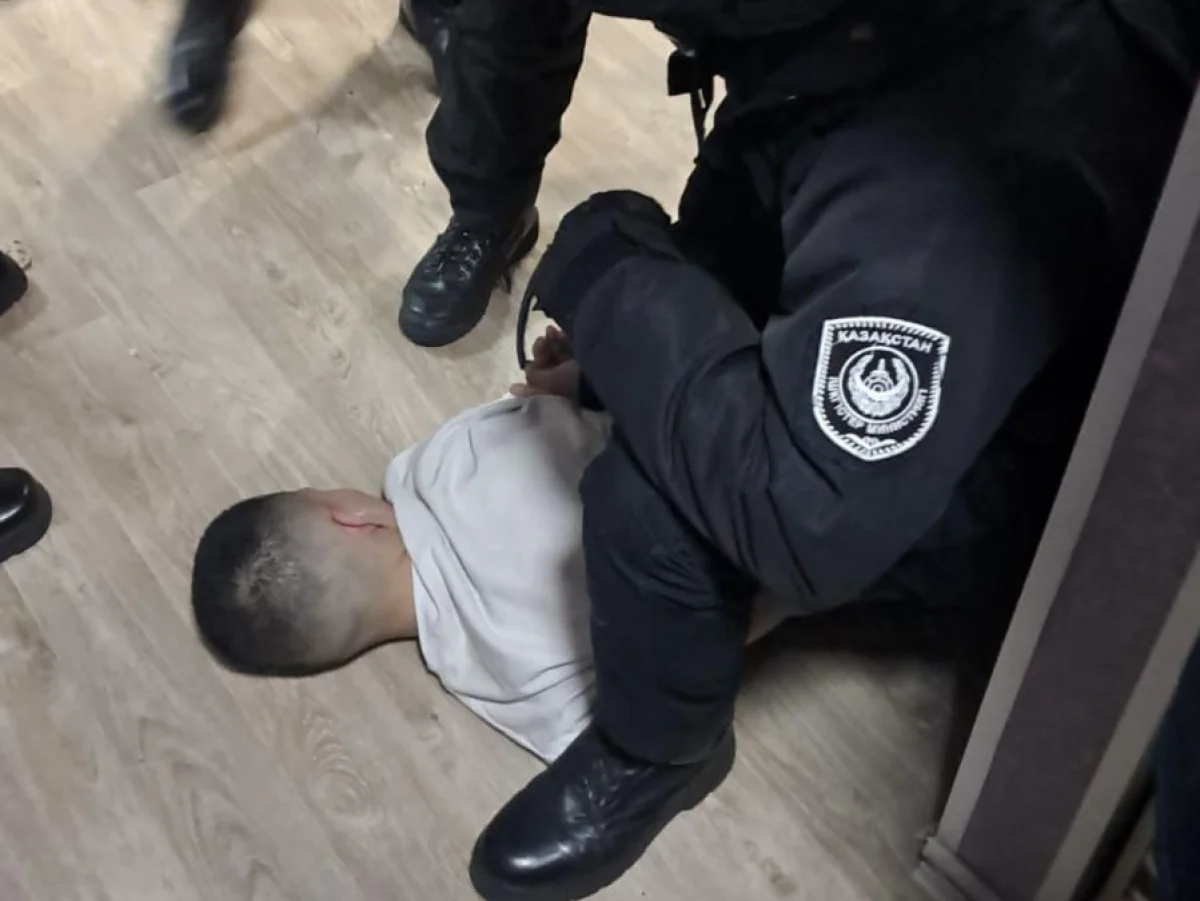 Помощника интернет-мошенников с SIM-оборудованием поймали в Рудном