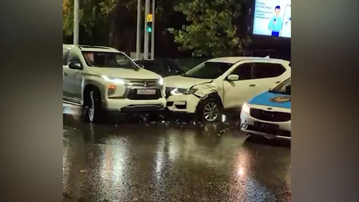 Алматыда жасөспірімді көлікпен қағып, қашып кеткен жүргізуші іздестірілуде