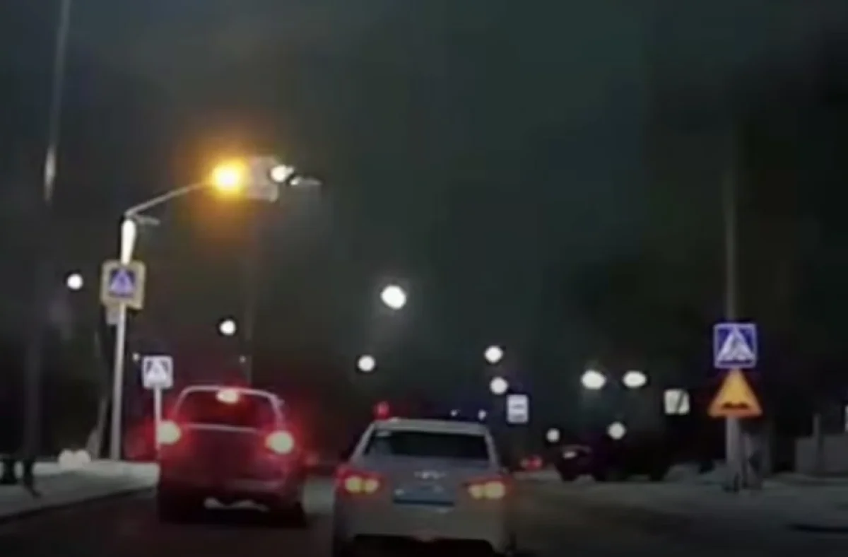 В роддом с мигалками: полицейские помогли беременной женщине добраться в роддом Темиртау в час пик