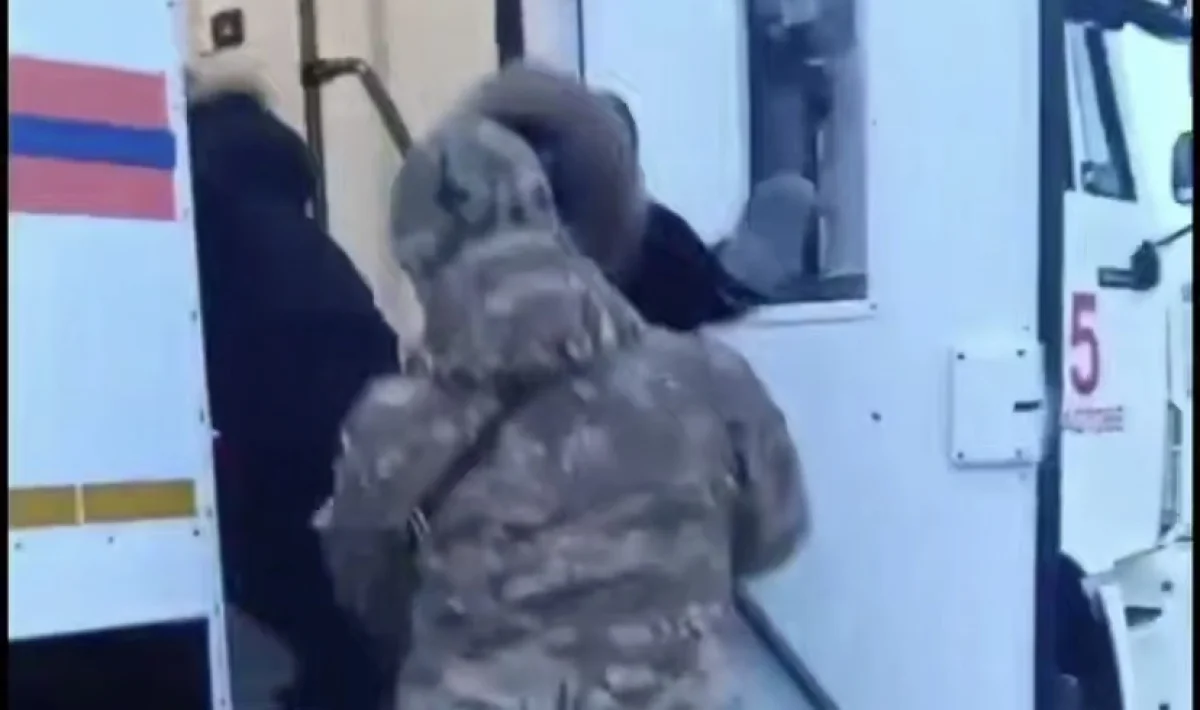 В Актобе развернули пункт обогрева после эвакуации жильцов при пожаре