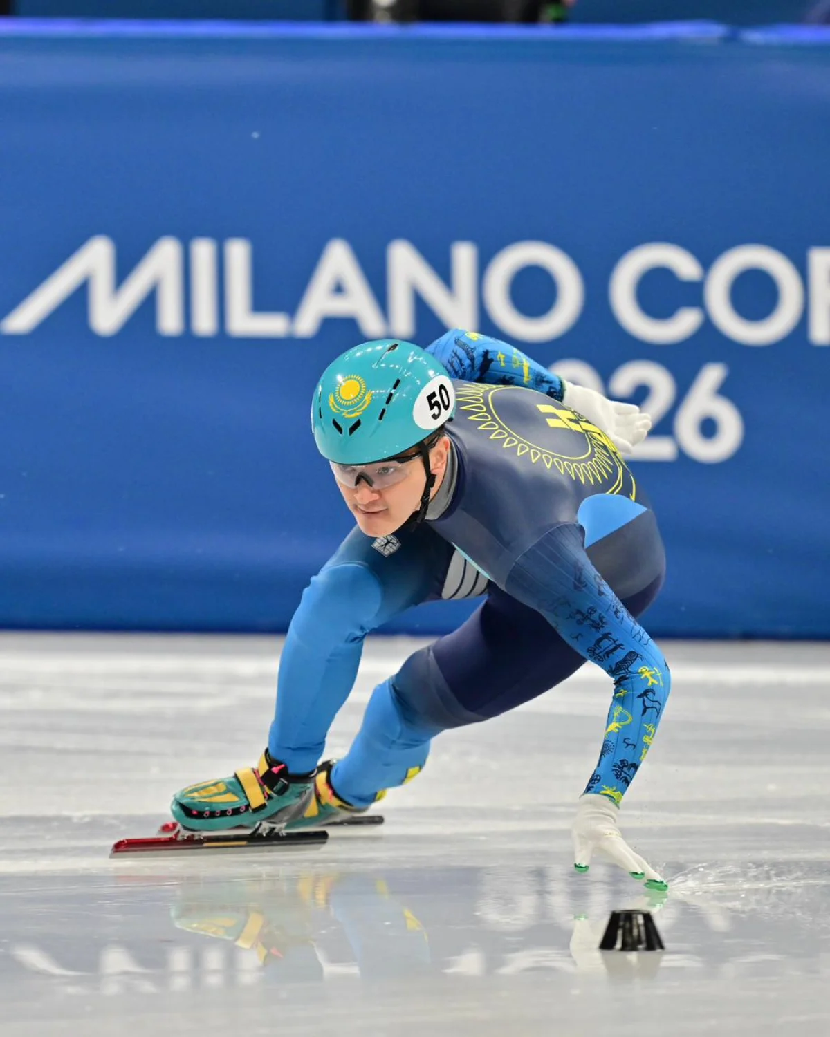 Абзал Әжіғалиев пен Денис Никиша ширек финалға өтті