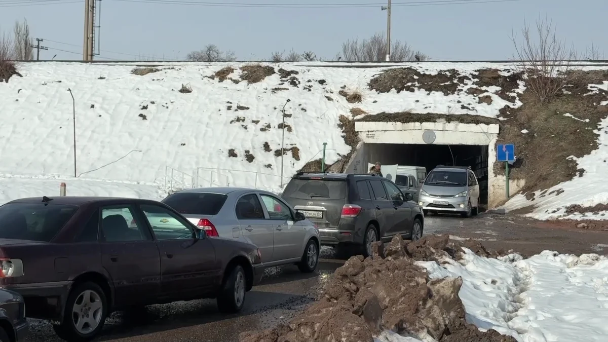 Жамбыл облысы Жуалы ауданында құны 1 млрд теңгеге жуық қаржыға салынып жатқан жер асты өткелінің құрылысы тоқтап қалған