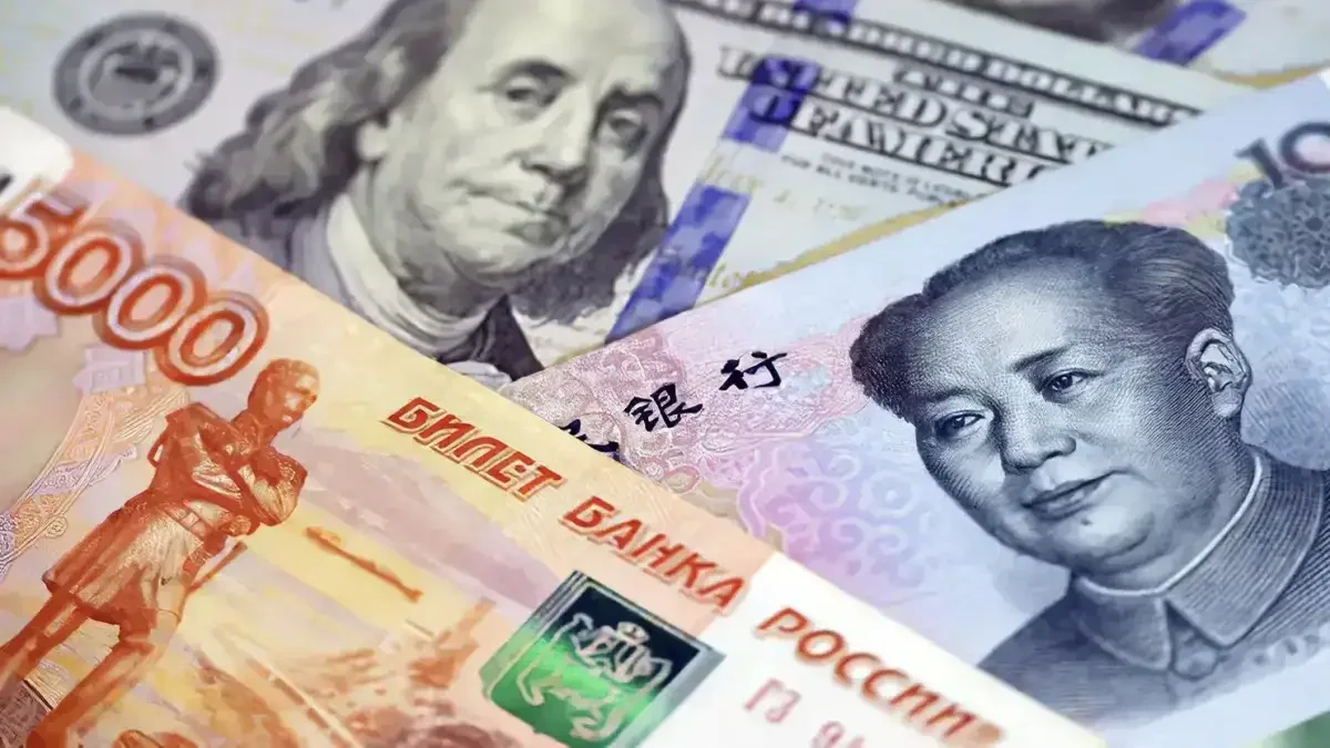 Доллар подорожал сразу на 5 тенге перед выходными