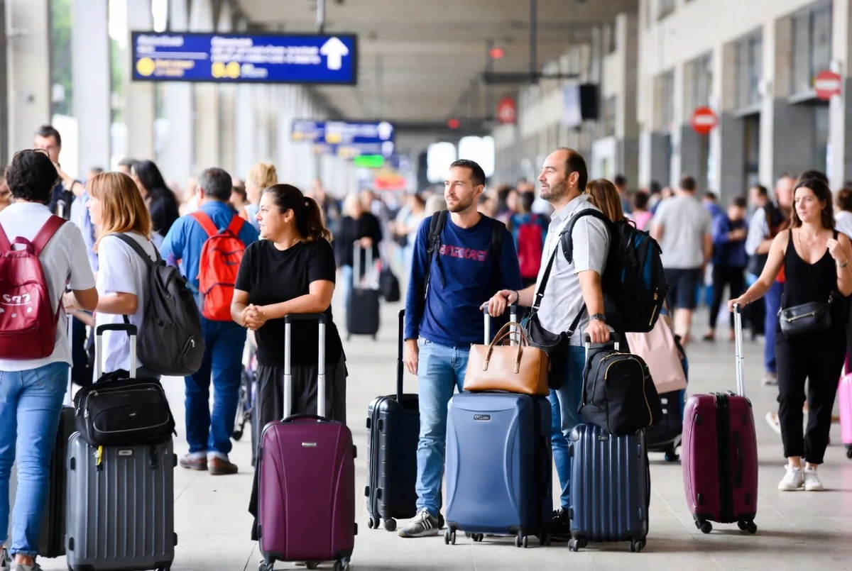 Франция вновь на вершине: названа самая посещаемая страна мира в 2025 году