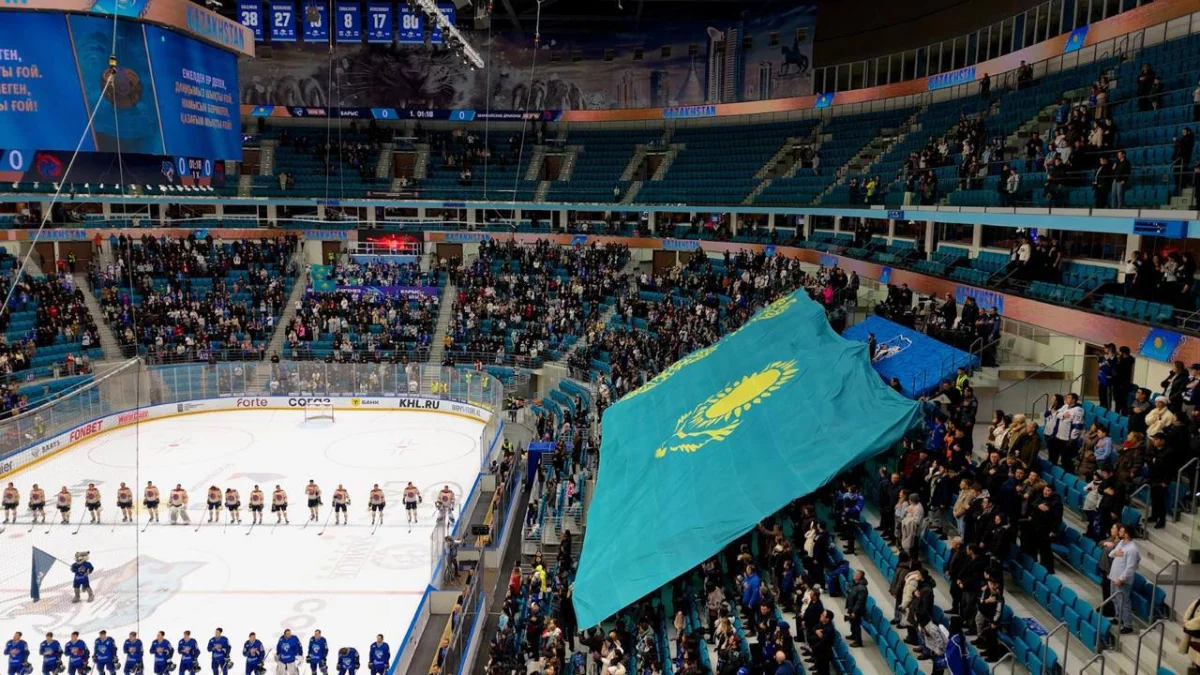 Необычную акцию в поддержку Конституции провели на матче «Барыса»