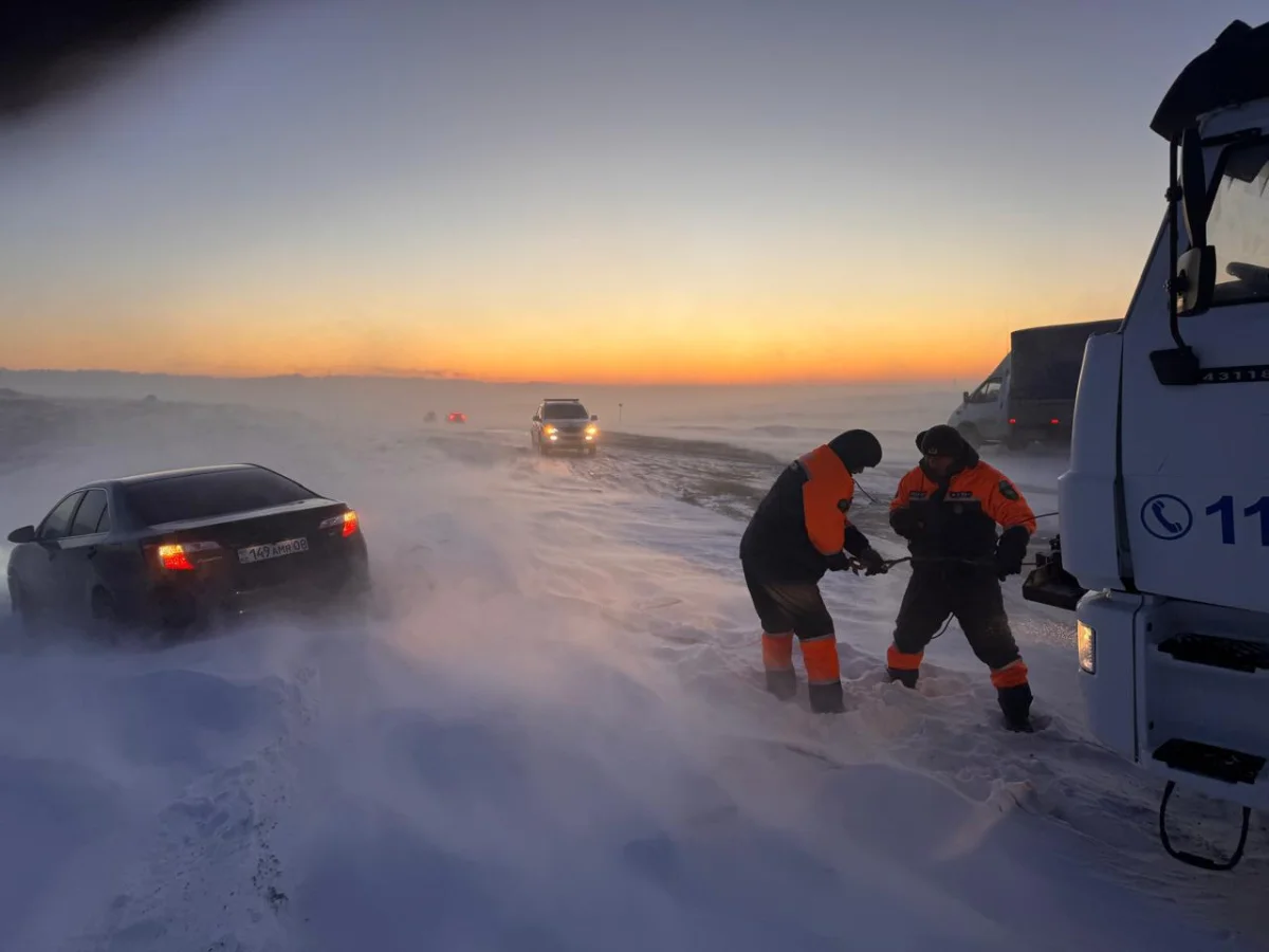 Соңғы он күнде қар құрсауынан 145 адам құтқарылды және эвакуацияланды