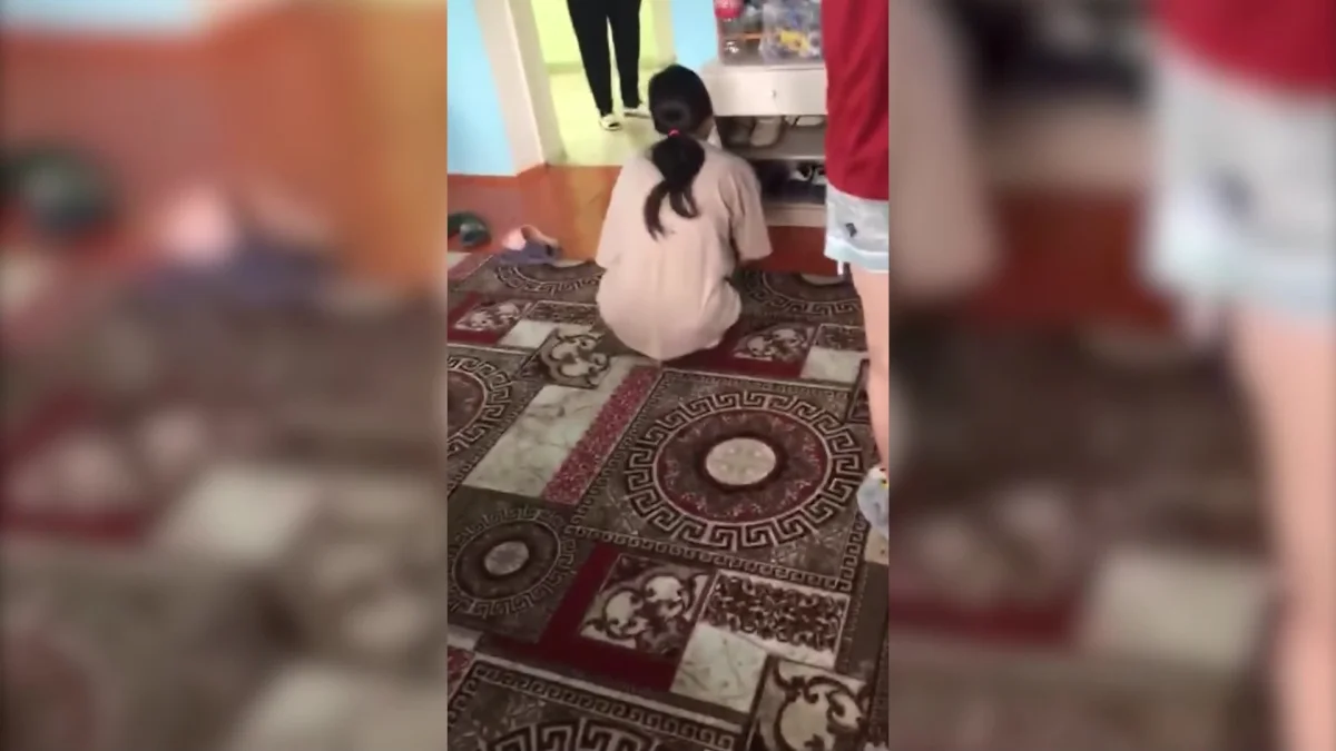 Түркістанда колледж жатақханасының қыздары тазалық жұмыстарына жегілген