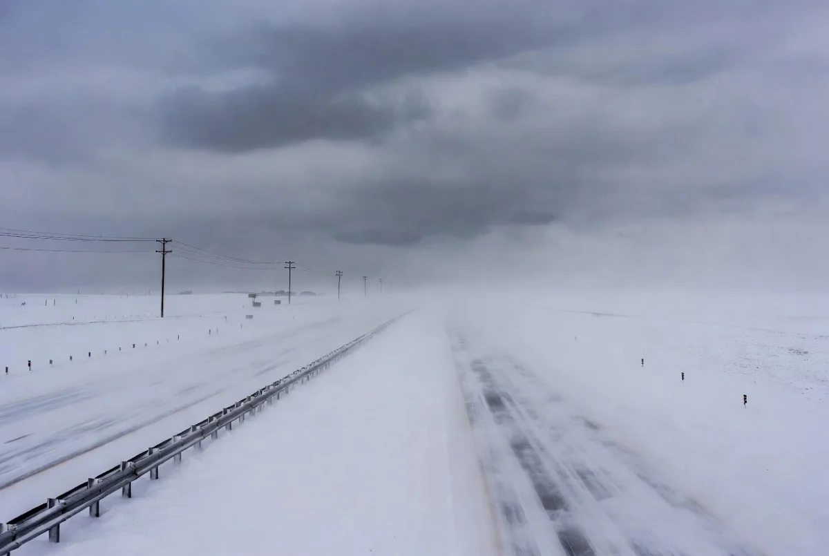 Ограничение движения на трассах Кызылорды и Актюбинской областей из-за непогоды