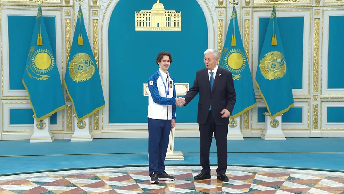 Президент наградил олимпийского чемпиона Михаила Шайдорова орденом "Барыс" II степени