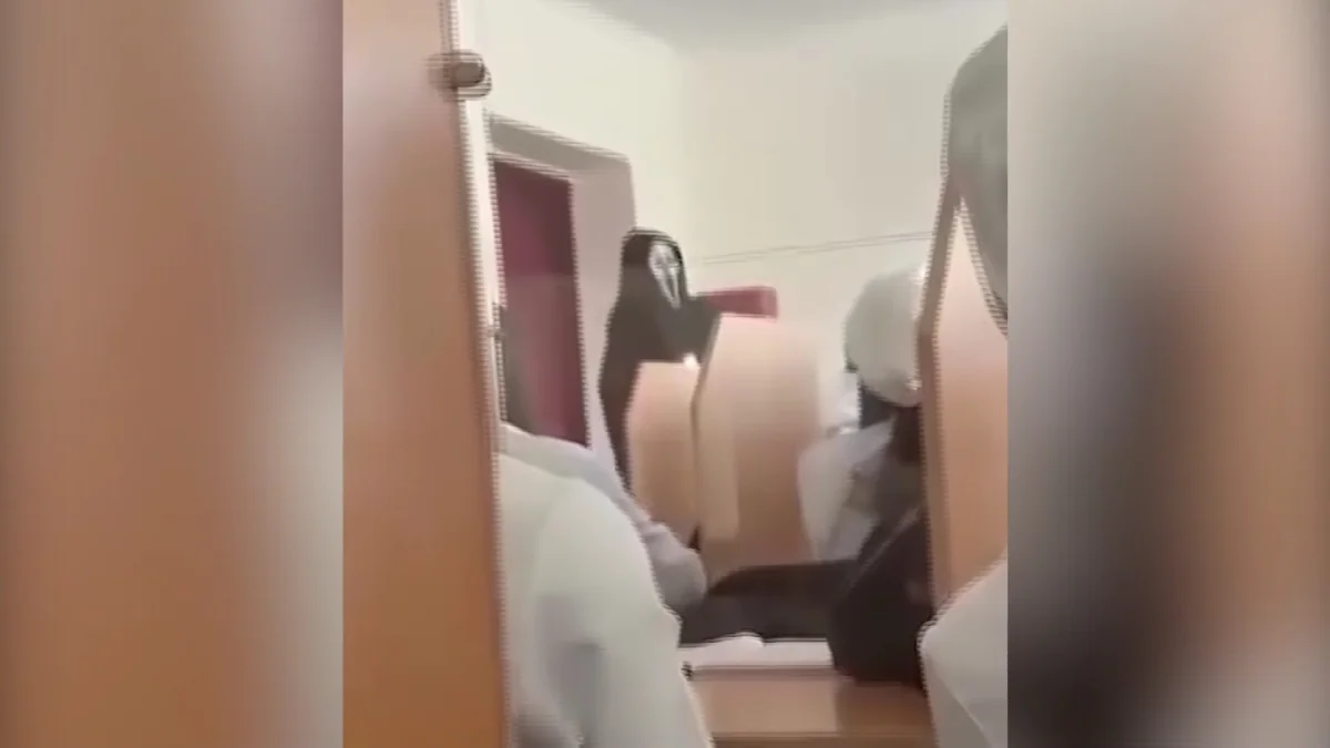 17-летний студент медицинского колледжа нанес себе ранения ножом