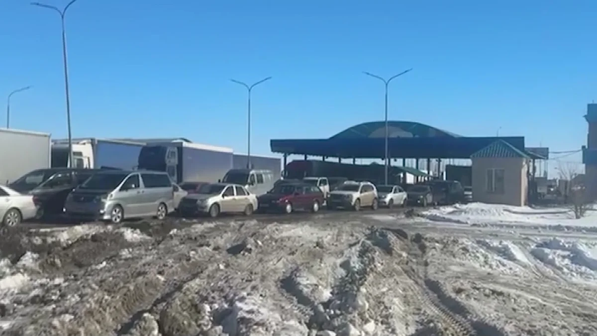 Из-за больших очередей на границе актюбинские грузоперевозчики терпят миллионные убытки