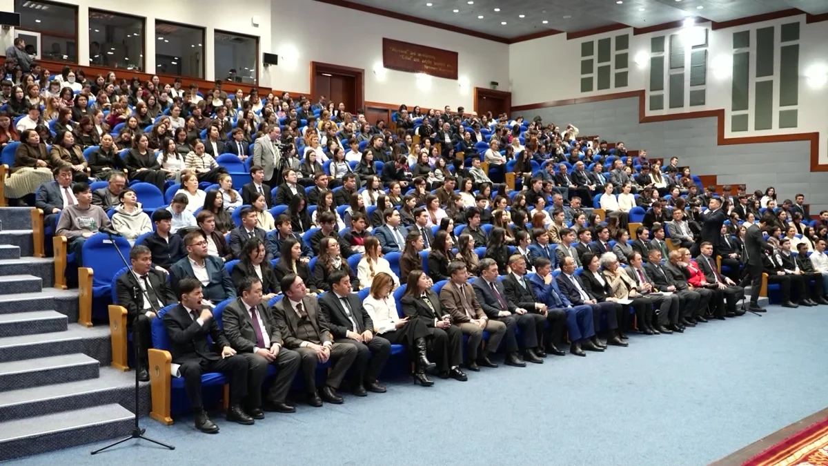 Новая Конституция формирует прочную основу для раскрытия потенциала молодежи – Маулен Ашимбаев