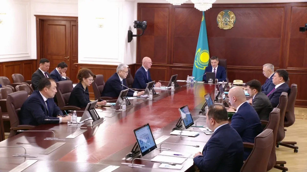 Число жалоб на плохое качество дорог в Казахстане выросло в 1,5 раза