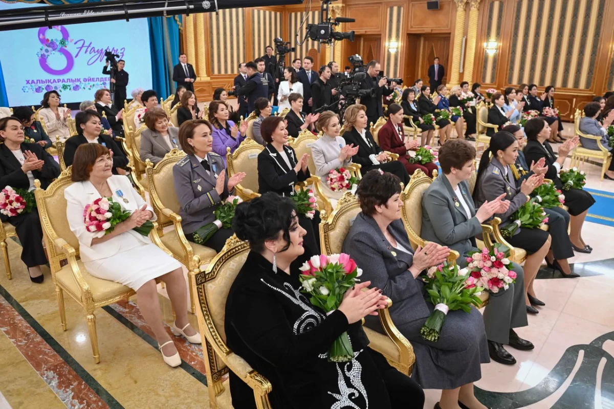 Мемлекеттік наградалар табысталды