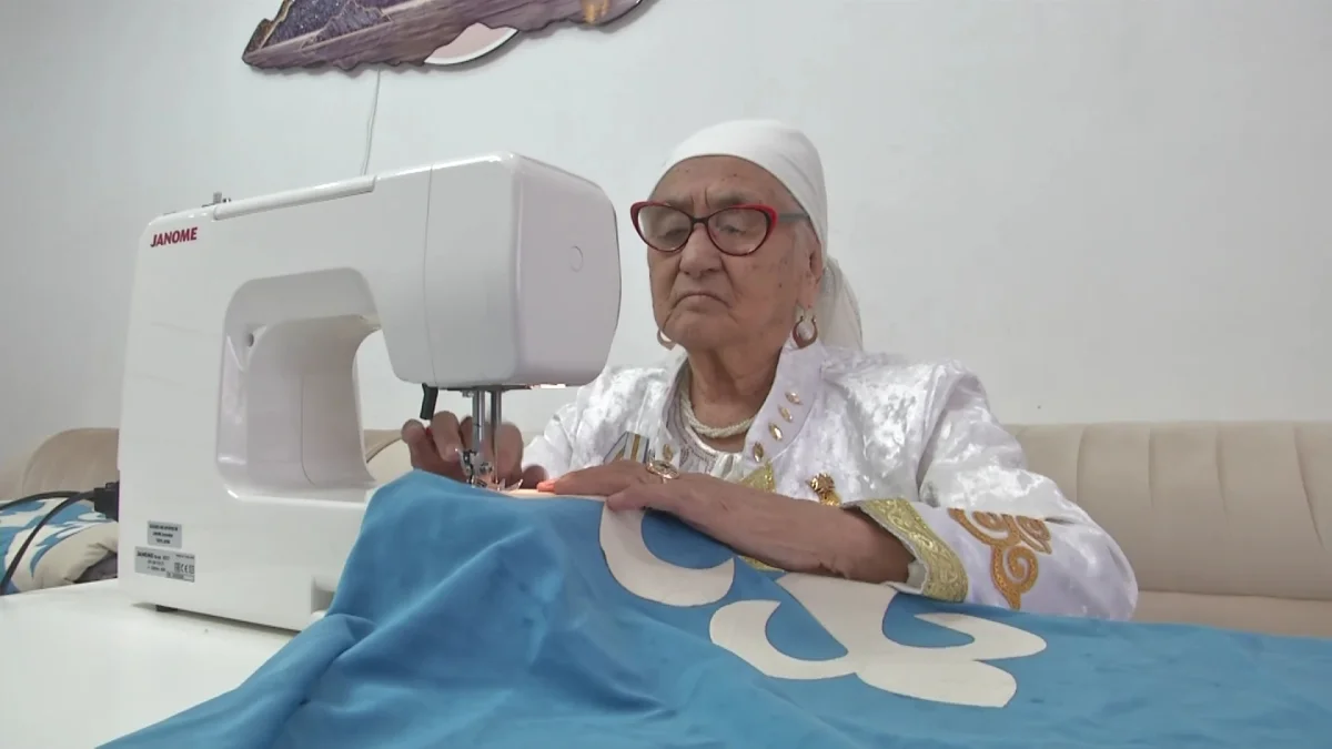 12 детей, 26 внуков, 49 правнуков и 3 праправнука: женщина с таким богатым наследием живет в Темиртау