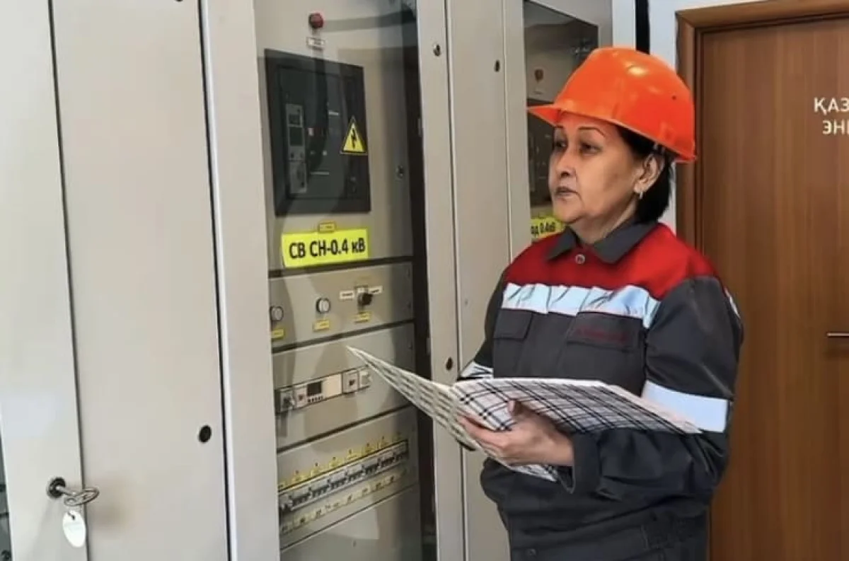 «Неженское дело»: астанчанка 20 лет работает электромонтером