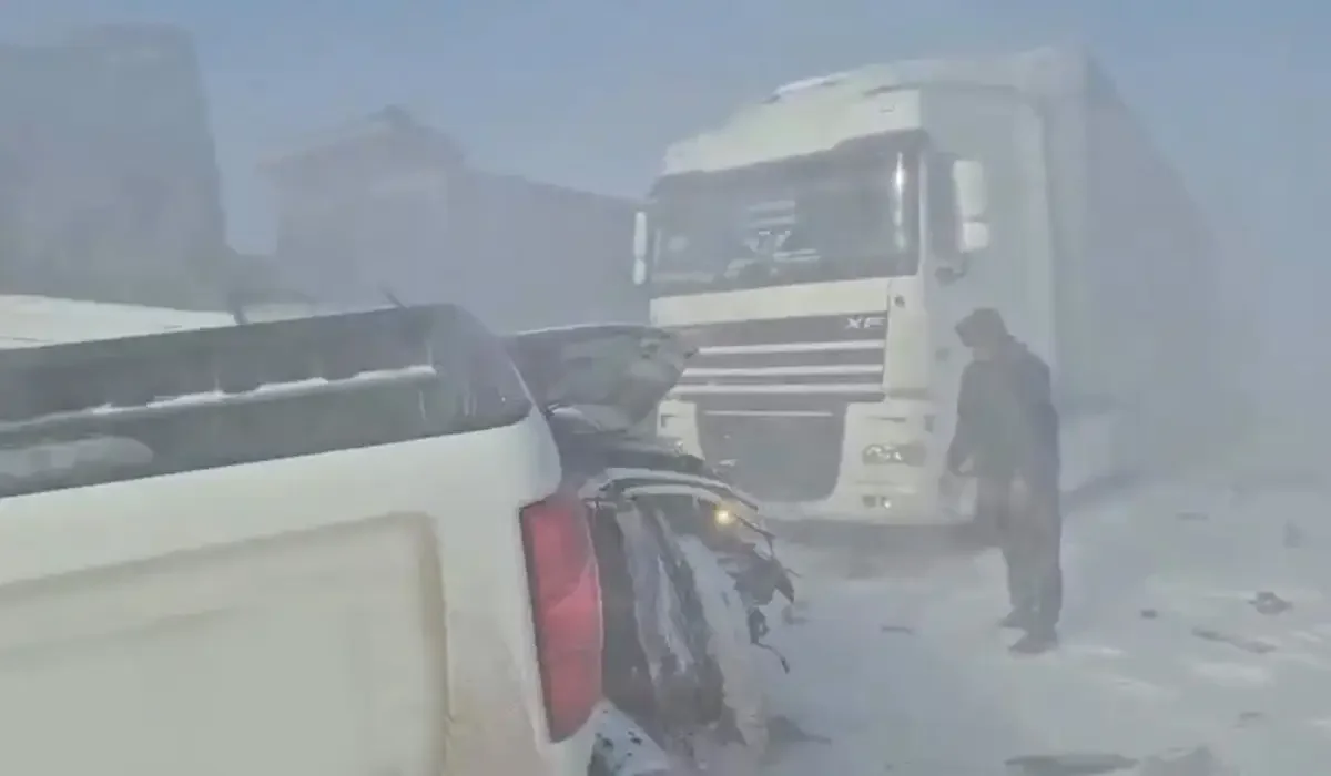 Астана-Қарағанды тас жолында жеті көлік соқтығысып, бір адам қайтыс болды