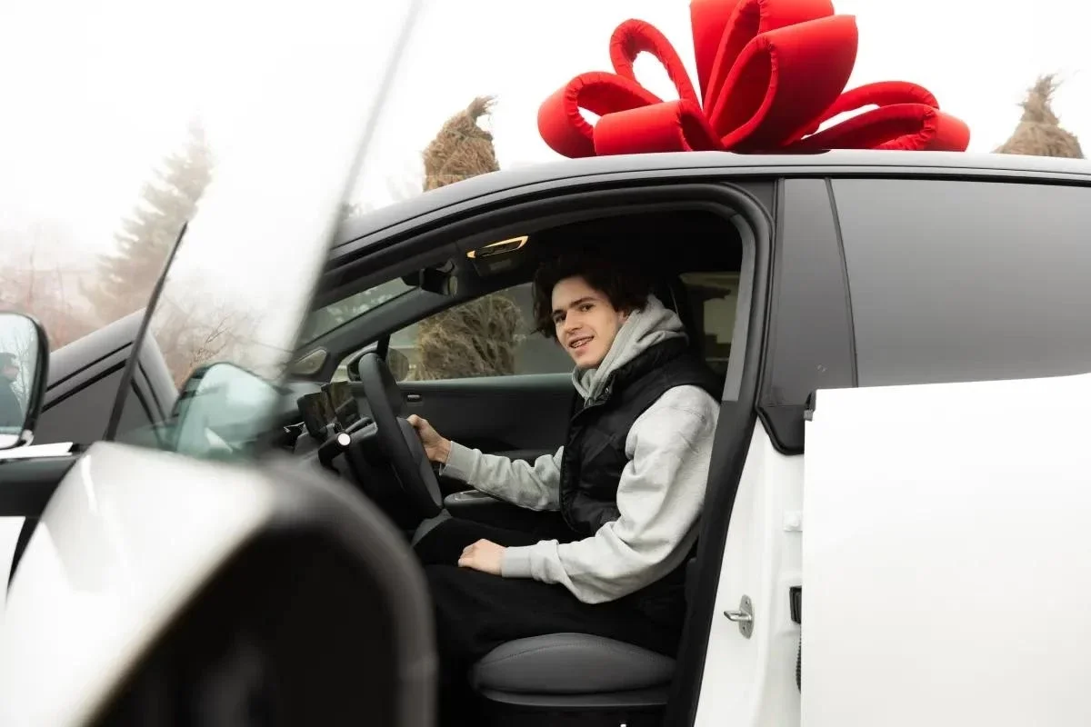 Олимпиада чемпионы Михаил Шайдоровқа ерекше көлік сыйға берілді