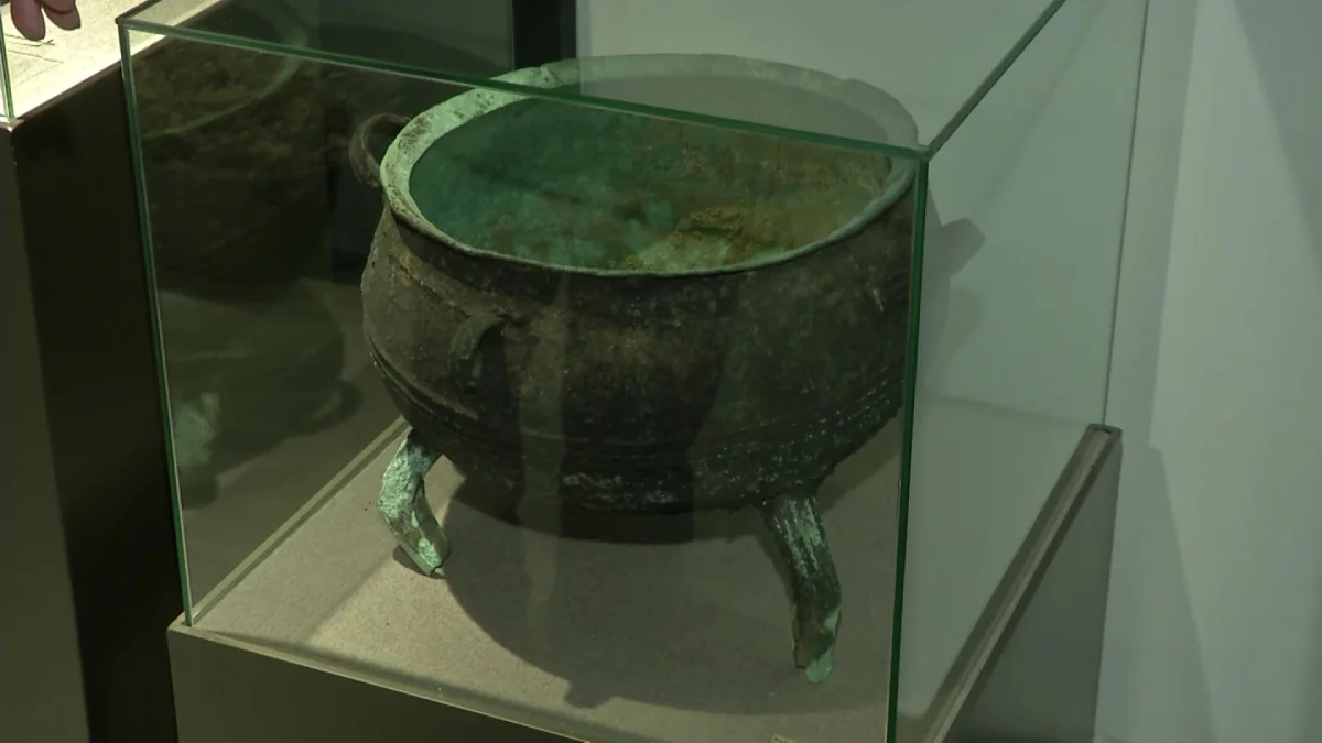 В Центральном Казахстане обнаружен уникальный сакский котёл