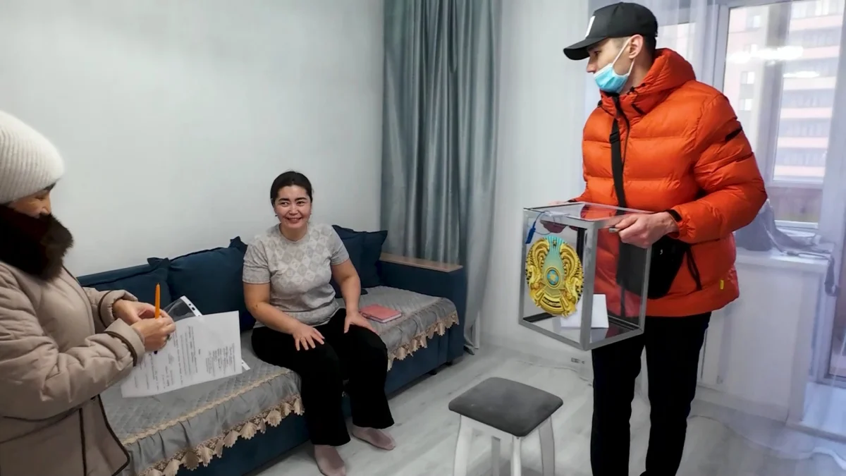 Қызылжарда екі мыңнан астам мүмкіндігі шектеулі азамат жылжымалы жәшік арқылы дауыс бермек