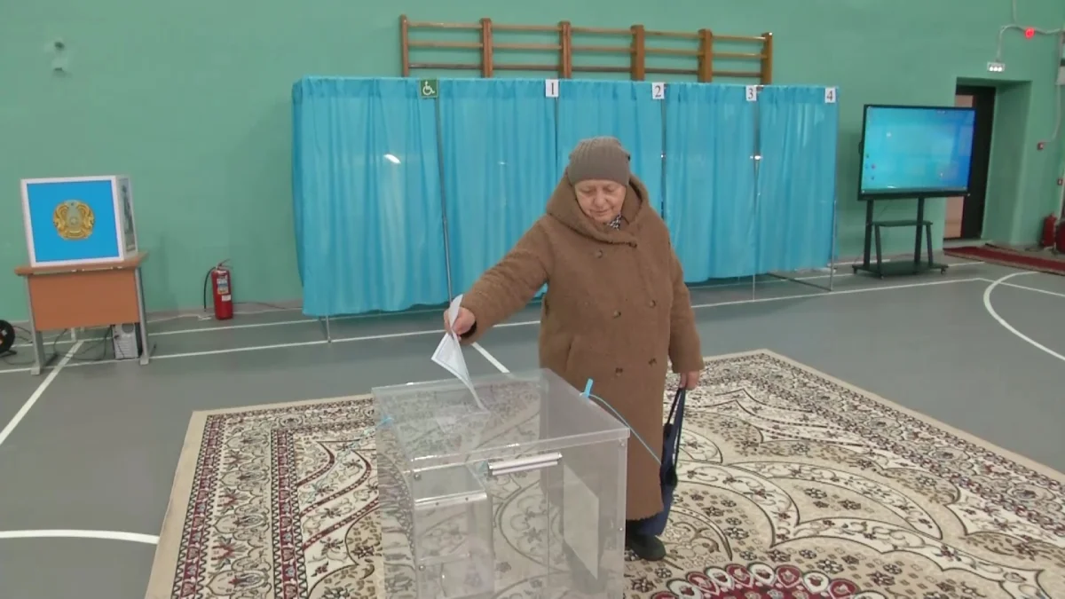 В день Республиканского Референдума по вопросу принятия новой Конституции в стране работают экзитполы