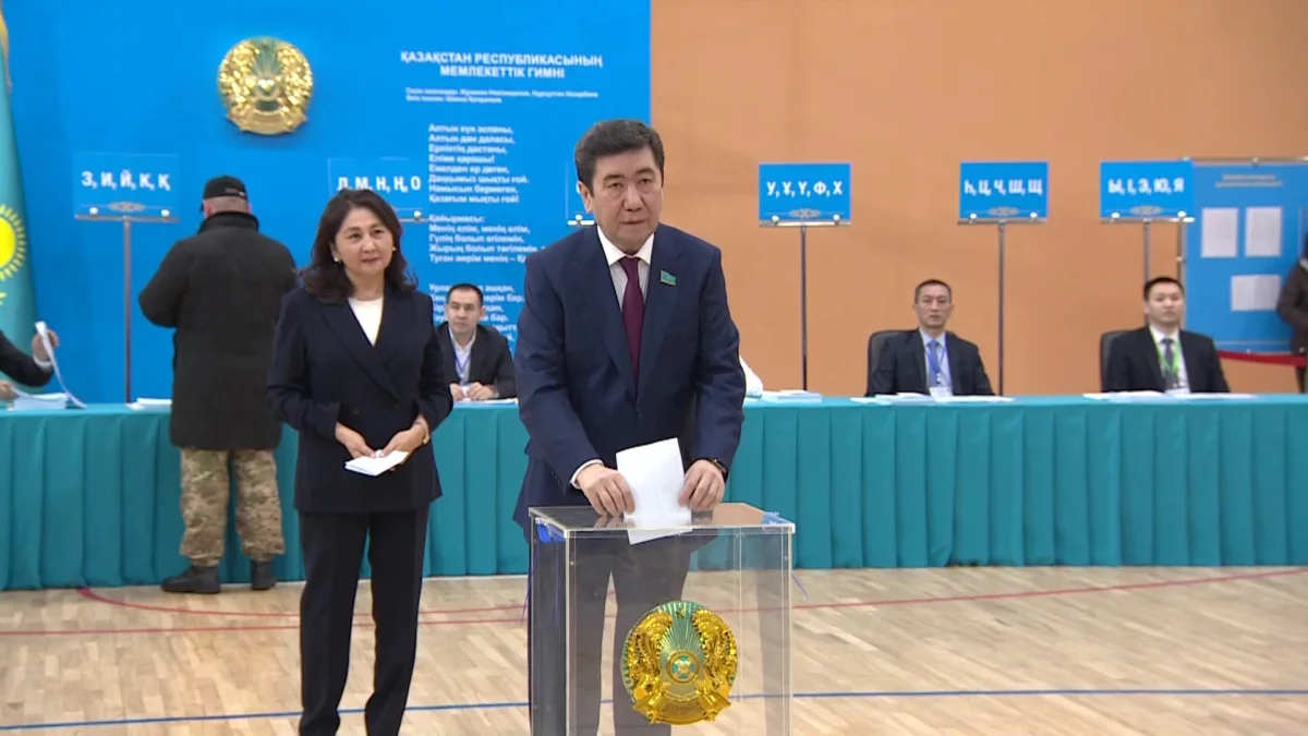 "Бүгін біз еліміздің және халқымыздың болашағын айқындап жатырмыз", – Е.Қошанов