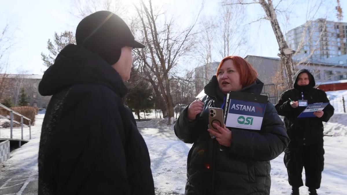 В ВКО на участки референдума пришли голосовать трудовыми бригадами