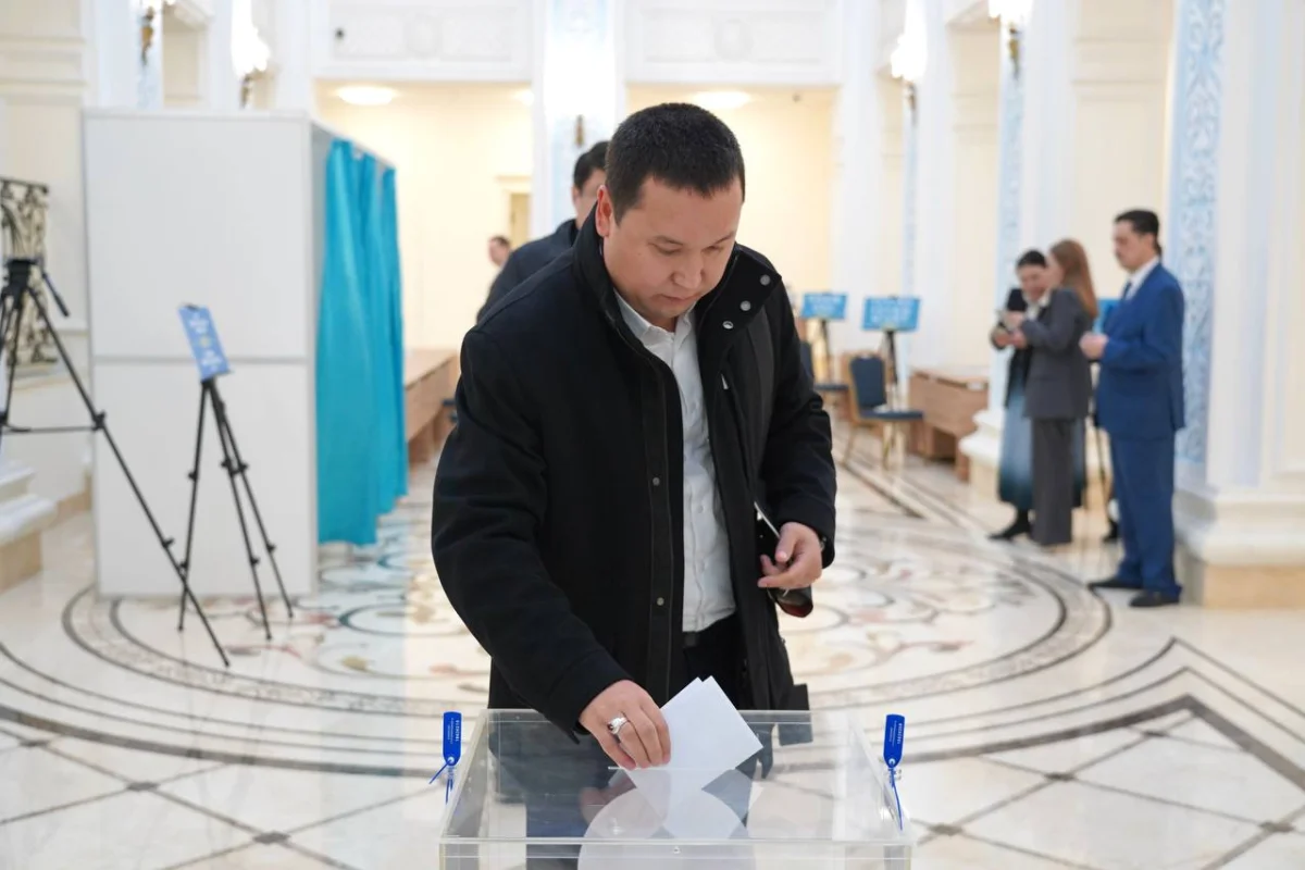 Позитивную атмосферу на участках референдума отметили наблюдатели