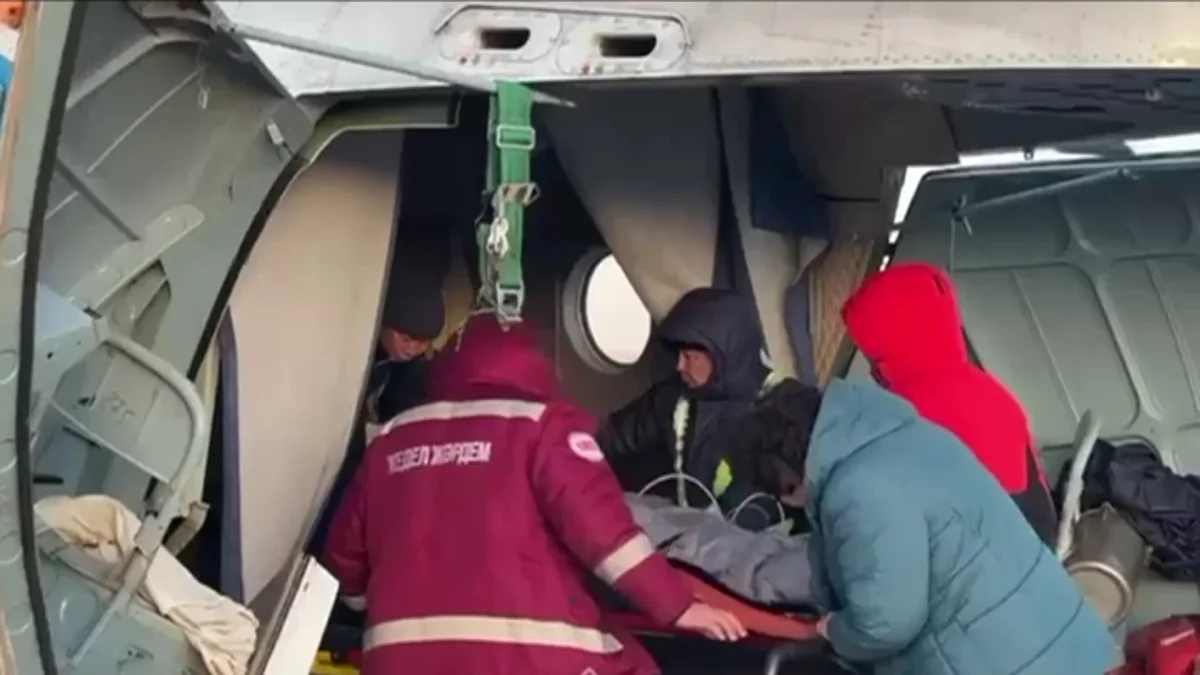 В Восточном Казахстане врачи санавиации спасли жизнь 75- летней женщине