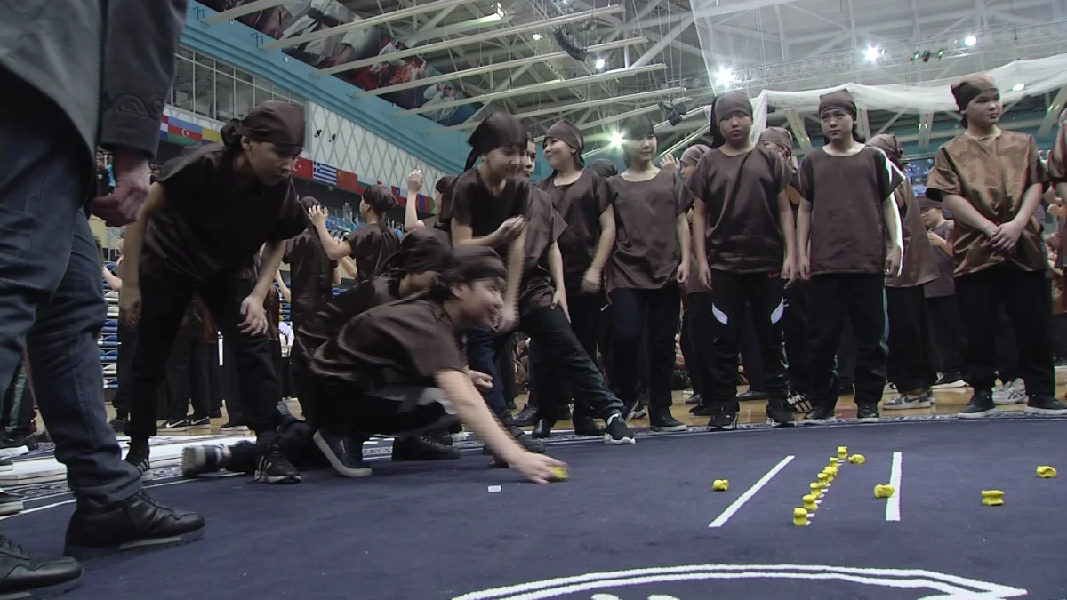 В Астане 18 000 детей сыграли в асык